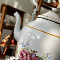 ابريق يوغسلافي عتيق