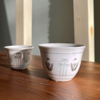 فناجيل عتيقة | ختم صيني أحمر