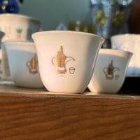 فنجال عتيق | يحمل شعار الدلة