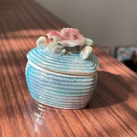 تحفة فنتج حجم صغير