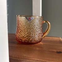 كوب زجاجي ياباني فنتج – لون كهرماني من Kamei Glass...