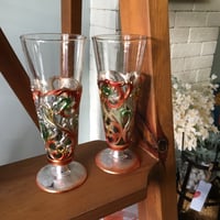 قلاص زجاج بقاعدة بلاستيك اصدار قديم