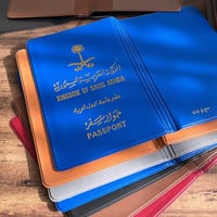 محفظة فنتج | جواز السفر السعودي بألوان متعددة