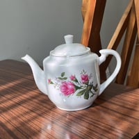 إبريق فنتج | ختم صيني أحمر