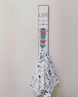 علّاق خشبي شابي شيك