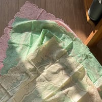 مفرش طاولة ، فنتج