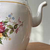 ابريق يوغسلافي عتيق