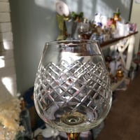 كأس كرستال بقاعدة نحاس ، صناعة هندية قديمة