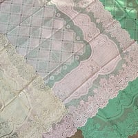 مفرش طاولة ، فنتج