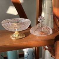 كريستال أصلي ، و اصدار عتيق بقاعدة من النحاس ، صنا...