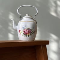 ابريق يوغسلافي عتيق