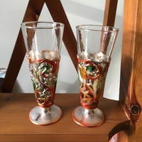 قلاص زجاج بقاعدة بلاستيك اصدار قديم