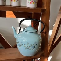 إبريق غضار فنتج ونادر