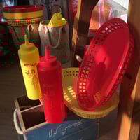 علب ريترو لتقديم ( الكاتشب - ماسترد ) صناعة امريكي...