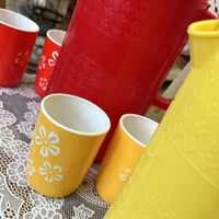 نص درزن | كاسات بلاستيك فنتج