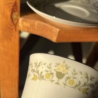 كوب ياباني فنتج من البورسلان الفاخر نمط FLORENTINE