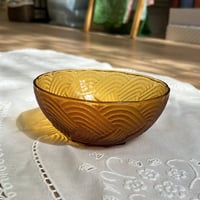 بادية فنتج لون العنبر