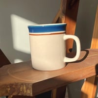 Mug “ كوب ياباني فنتج من الخزف الحجري (Stoneware)...