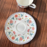 كوب فنتج مزين بالزهور | صناعة يابانية من Cest Blan...