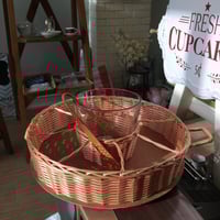 سلة فنتج مقسّمه من الخيزران، صناعة كورية