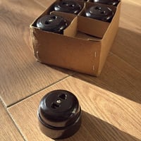 مقبس كهربائي ثنائي قديم من ماركة "ANCHOR" (المرساة...