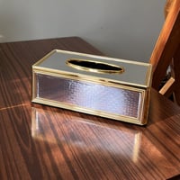 علبة منديل " فضي " صناعة تايوان اصدار قديم