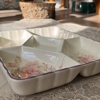 صحن مقسّم صناعة يابانية فنتج