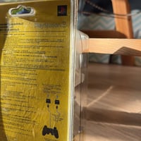 يد " بلاستيشن 2 “ اصدار اصلي قديم