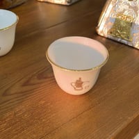 فنجال عتيق | يحمل شعار الدلة