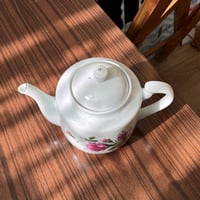 إبريق فنتج | ختم صيني أحمر