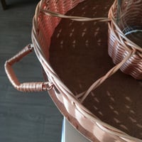 سلة فنتج مقسّمه من الخيزران، صناعة كورية