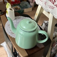 ابريق غضار عتيق | بختم نادر