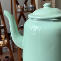 ابريق غضار عتيق | بختم نادر