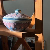 مطبقية - تمرية خزف اصدار عتيق ونادر