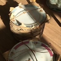 Porcelain plate صحن عتيق بتوريد جميل
