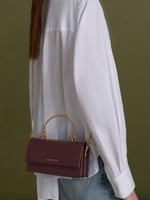 محفظة كريستين الطويلة بمقبض منحوت - أحمر عنابي