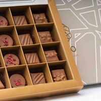 بوكس شوكليت منوع من ليفو 20 قطعة