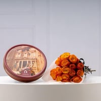 باقة الجوري الدافئة مع بيتي فور مشكل من باب شرقي