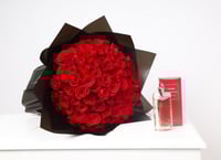 باقة الجوري الاحمر مع عطر كارتير