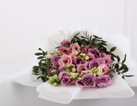 ايستوما بنك مع الروز