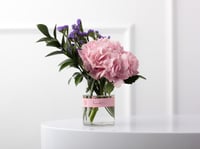 فازة الهيدرنجيا مع عطر دي مارلي