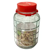 علبة زجاج كبيرة جداً