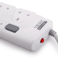 توصيلة كهربائية 3 مقابس 5 متر 3250 واط مع مفتاح تش...