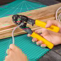 كماشة كابل الشبكة deli DL381008