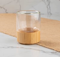 كوب دبل بمسكة بقاعدة خشبي 80 مل YIIN LM-21950