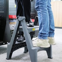 سلم بلاستيك درجتين ZUX5782