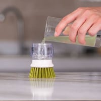 فرشاة متعددة الاستخدامات