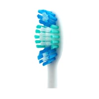 فرشاة اسنان تربل نعومة متوسطة Colgate