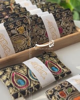 12 شنطة صغيرة