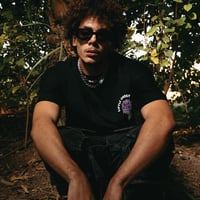 BLACK TEE - ROSE & BUTTERFLY